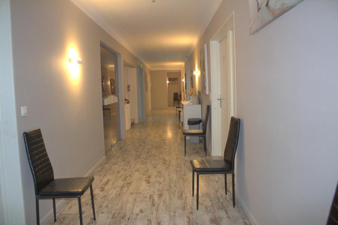 Logis Hotel Le Clement V โรกมอเร ภายนอก รูปภาพ