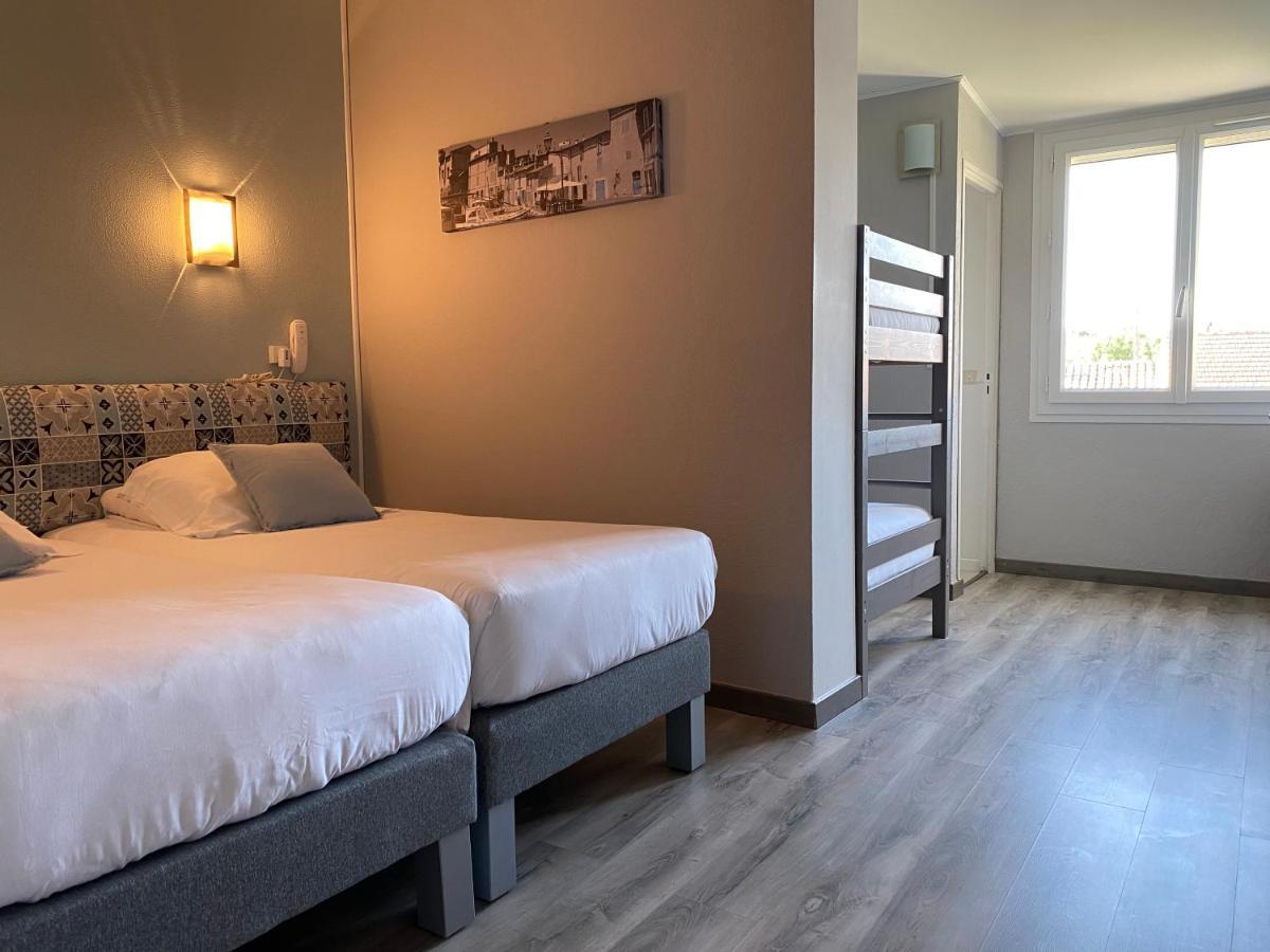 Logis Hotel Le Clement V โรกมอเร ภายนอก รูปภาพ